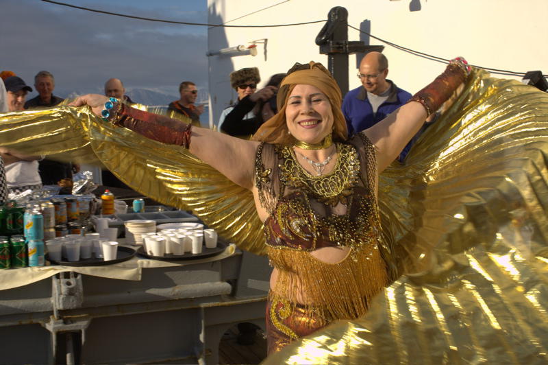 Die grosse Abschiedsfeier - Tanz einer russischen Schoenheit (Bild von Tessa Sinclair)